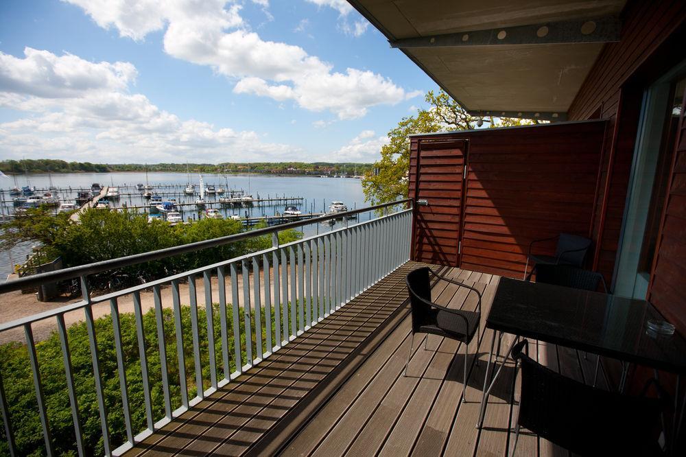 Enjoy Resorts Marina Fiskenaes - Wellness & Waterpark Гростен Экстерьер фото