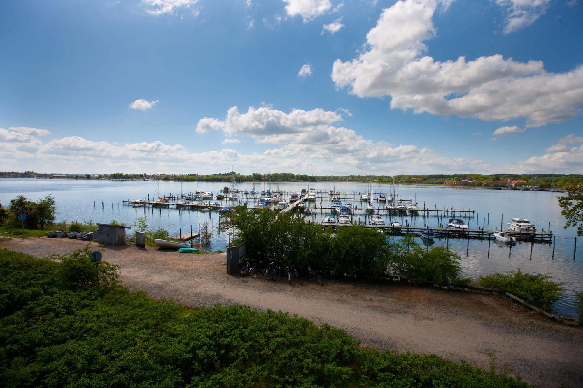 Enjoy Resorts Marina Fiskenaes - Wellness & Waterpark Гростен Экстерьер фото